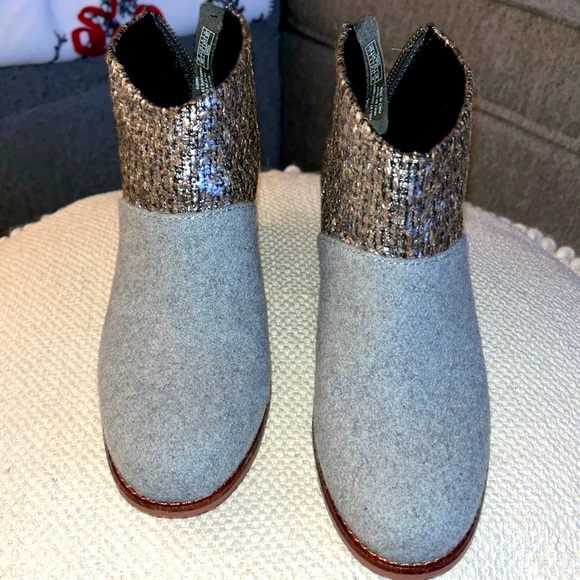 TOMS Women's Leila Bootie Grey Felt Shine Boucle Boot 7 Wide - Picture 2 of 11